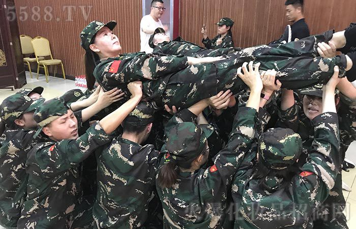 團結協(xié)作,突破自我! 團結協(xié)作,突破自我!
