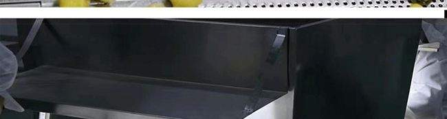 Ͻ